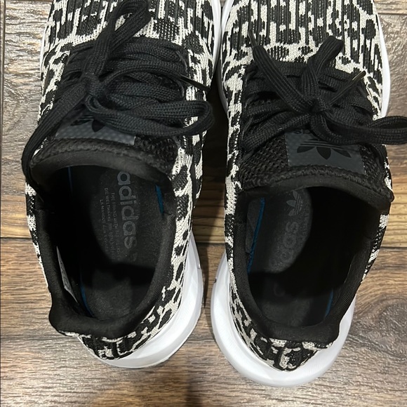 Adidas Women’s Black and White Sneakers. EUC. - Picture 5 of 6